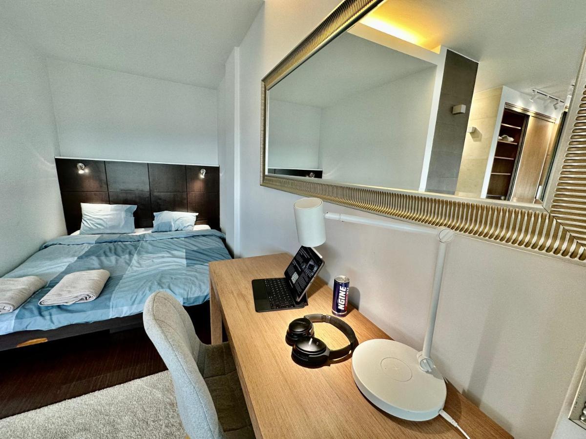 Apartamento Metro X2 Fast Wifi 400 Mbs 70’tv Netflix Hbo Max Appletv+ Disney+