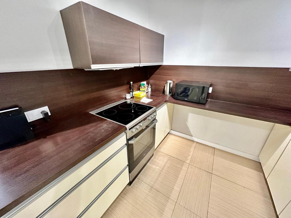 Apartamento Metro X2 Fast Wifi 400 Mbs 70’tv Netflix Hbo Max Appletv+ Disney+ *